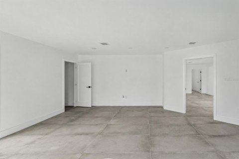 Commercial property in Orlando, Florida 89 sq.m. № 2366867 - photo 4