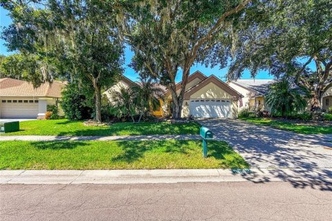Villa ou maison à Tampa, Floride 4 chambres, 230.12 m2 № 2342238