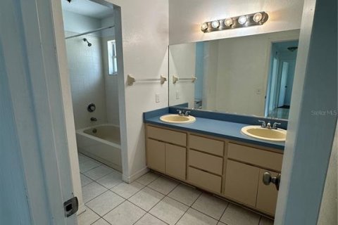 House in Ocala, Florida 4 bedrooms, 183.57 sq.m. № 1743375 - photo 12