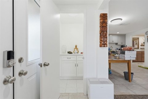 Купить виллу или дом в Спринг-Хилл, Флорида 7 комнат, 89.19м2, № 2092309 - фото 8