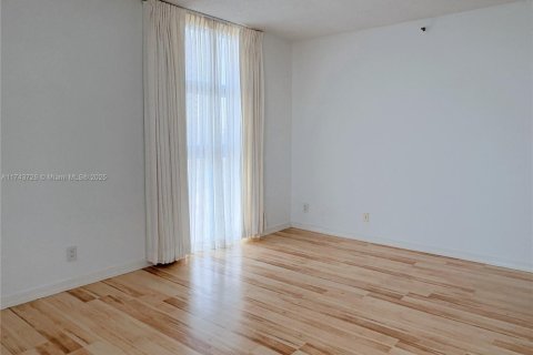 Copropriété à louer à Aventura, Floride: 2 chambres, 107.58 m2 № 1727910 - photo 9