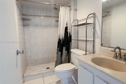 Copropriété à louer à Aventura, Floride: 2 chambres, 107.58 m2 № 1727910 - photo 16
