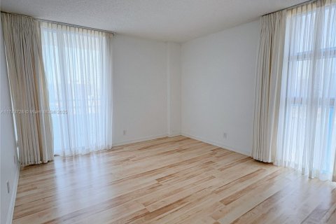 Copropriété à louer à Aventura, Floride: 2 chambres, 107.58 m2 № 1727910 - photo 8