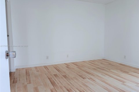 Copropriété à louer à Aventura, Floride: 2 chambres, 107.58 m2 № 1727910 - photo 15