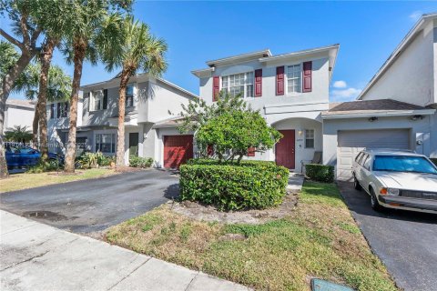 House in Tamarac, Florida 2 bedrooms, 128.3 sq.m. № 1970560 - photo 20