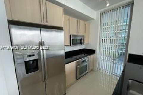 Снять в аренду кондоминиум в Майами, Флорида 2 спальни, 102.84м2, № 2046253 - фото 7