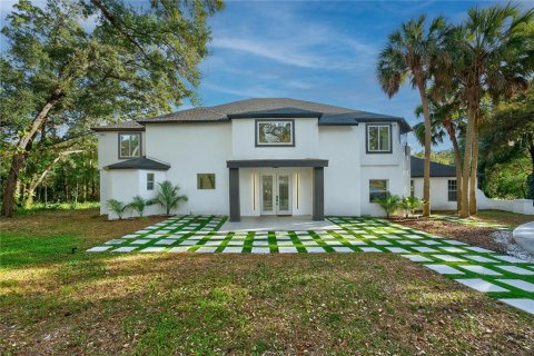 House in Longwood, Florida 4 bedrooms, 462.19 sq.m. № 2108828