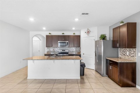 House in Kissimmee, Florida 4 bedrooms, 171.5 sq.m. № 2399178 - photo 18