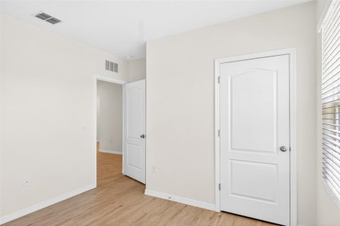 House in Kissimmee, Florida 4 bedrooms, 171.5 sq.m. № 2399178 - photo 10