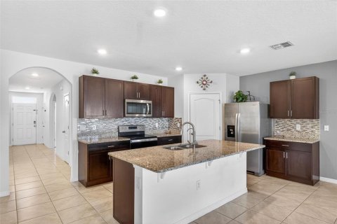 House in Kissimmee, Florida 4 bedrooms, 171.5 sq.m. № 2399178 - photo 17