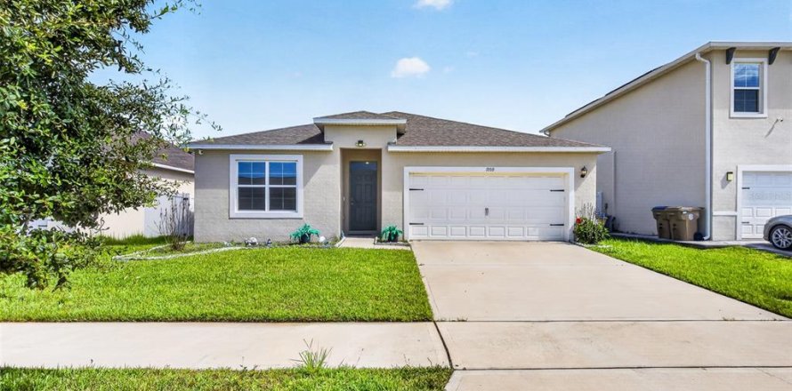 House in Kissimmee, Florida 4 bedrooms, 171.5 sq.m. № 2399178