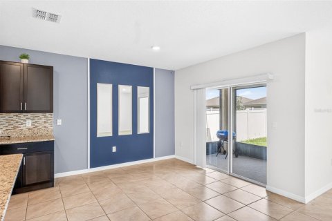 House in Kissimmee, Florida 4 bedrooms, 171.5 sq.m. № 2399178 - photo 20