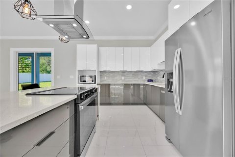 House in Leesburg, Florida 5 bedrooms, 228.63 sq.m. № 1373554 - photo 30
