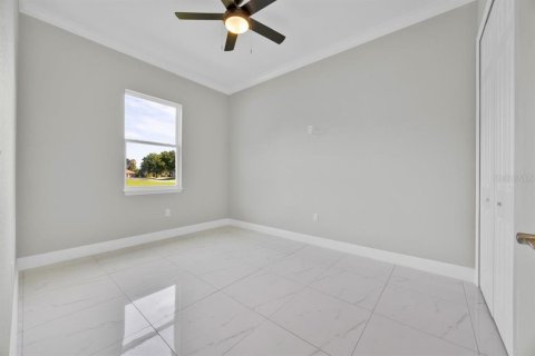 House in Leesburg, Florida 5 bedrooms, 228.63 sq.m. № 1373554 - photo 14