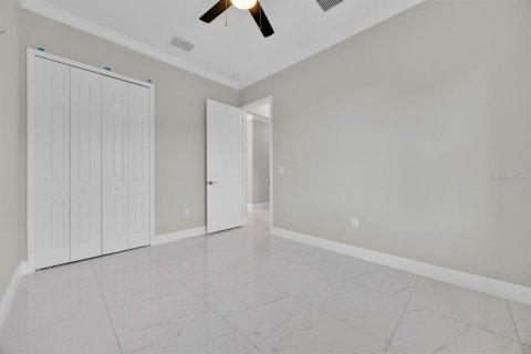 House in Leesburg, Florida 5 bedrooms, 228.63 sq.m. № 1373554 - photo 15
