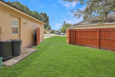 Villa ou maison à vendre à Casselberry, Floride: 2 chambres, 113.06 m2 № 1837504 - photo 23
