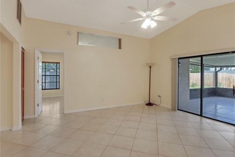 House in Casselberry, Florida 2 bedrooms, 113.06 sq.m. № 1837504 - photo 5