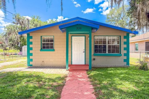 House in Lake Wales, Florida 3 bedrooms, 84.73 sq.m. № 2136507