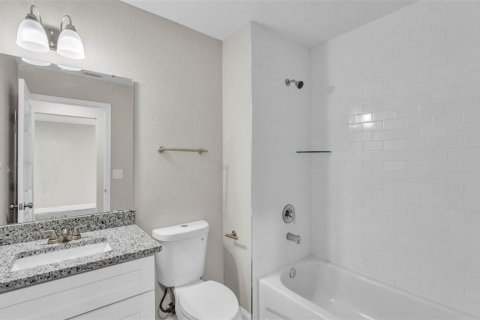 House in Lakeland, Florida 3 bedrooms, 116.96 sq.m. № 1808240 - photo 17