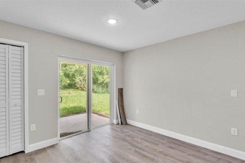 House in Lakeland, Florida 3 bedrooms, 116.96 sq.m. № 1808240 - photo 12