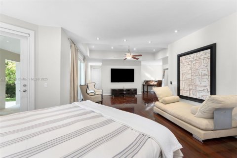 Villa ou maison à vendre à Pinecrest, Floride: 5 chambres, 455.78 m2 № 1925497 - photo 23