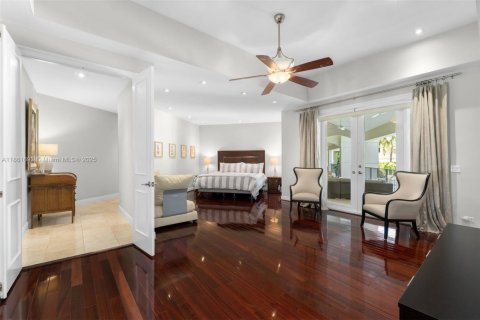 Villa ou maison à vendre à Pinecrest, Floride: 5 chambres, 455.78 m2 № 1925497 - photo 22