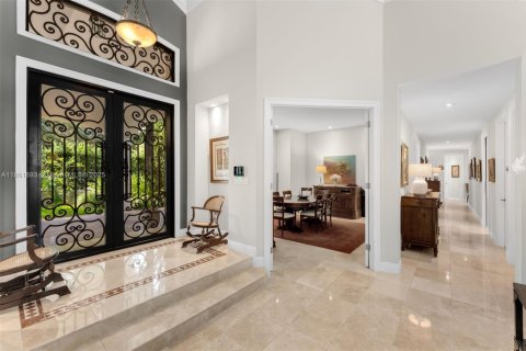 Villa ou maison à vendre à Pinecrest, Floride: 5 chambres, 455.78 m2 № 1925497 - photo 11