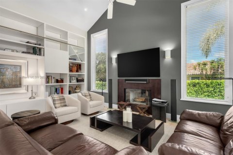 Villa ou maison à vendre à Pinecrest, Floride: 5 chambres, 455.78 m2 № 1925497 - photo 15