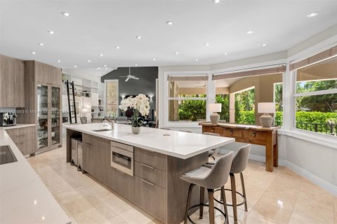 Villa ou maison à vendre à Pinecrest, Floride: 5 chambres, 455.78 m2 № 1925497 - photo 6