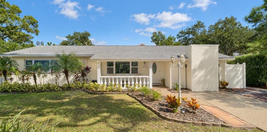 Villa ou maison à Saint Petersburg, Floride 3 chambres, 183.76 m2 № 2429317
