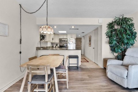 Condominio en alquiler en New Smyrna Beach, Florida, 2 dormitorios, 93.83 m2 № 1417905 - foto 8
