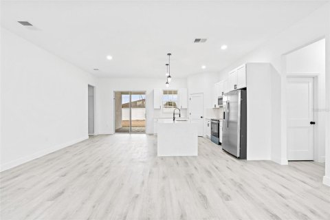 Villa ou maison à vendre à Ocala, Floride: 4 chambres, 189.52 m2 № 2234213 - photo 4
