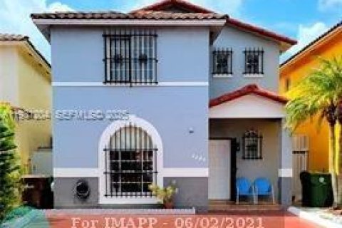 Купить таунхаус в Хайалиа, Флорида 3 спальни, 133.78м2, № 1989645 - фото 1