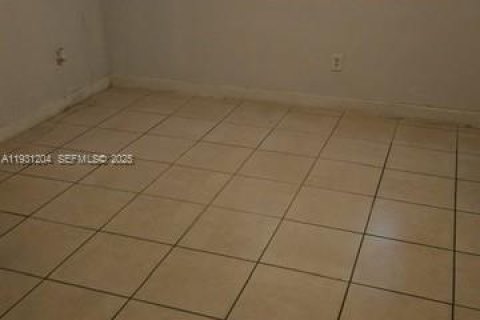 Купить таунхаус в Хайалиа, Флорида 3 спальни, 133.78м2, № 1989645 - фото 16