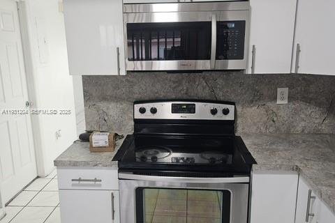 Купить таунхаус в Хайалиа, Флорида 3 спальни, 133.78м2, № 1989645 - фото 5