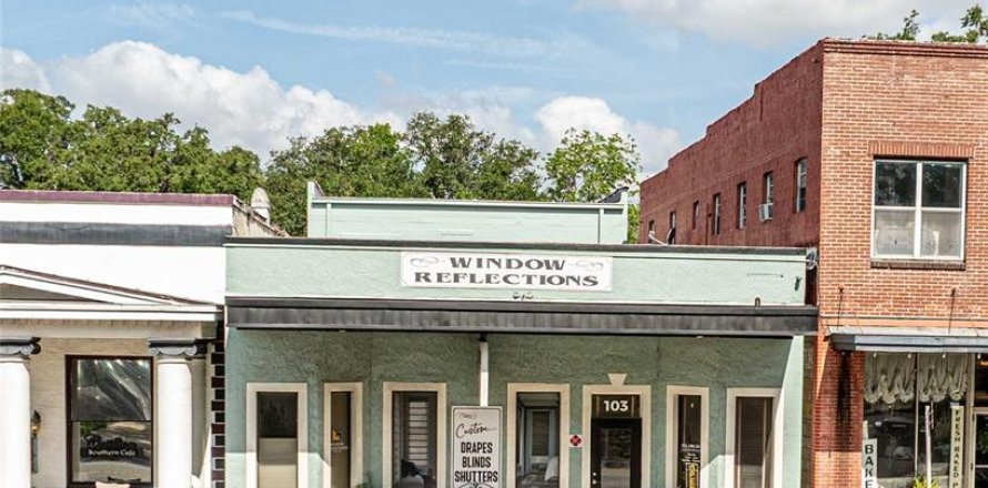 Commercial property in Wildwood, Florida 391.21 sq.m. № 1680992