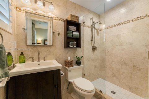 House in Miami, Florida 3 bedrooms, 165.92 sq.m. № 1836637 - photo 20