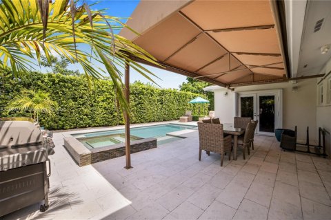House in Miami, Florida 3 bedrooms, 165.92 sq.m. № 1836637 - photo 28