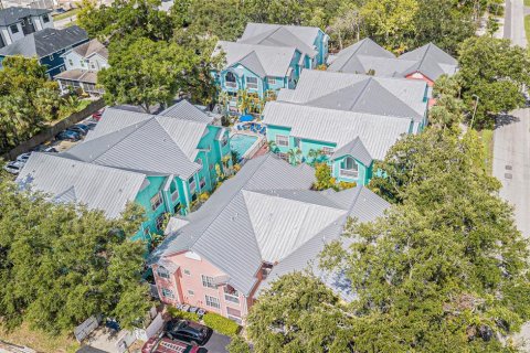 Condominio en alquiler en Tampa, Florida, 2 dormitorios, 73.11 m2 № 1744420 - foto 2