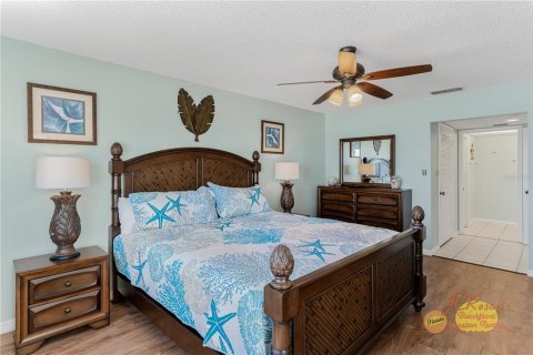 Copropriété à vendre à Madeira Beach, Floride: 2 chambres, 111.48 m2 № 1882772 - photo 20
