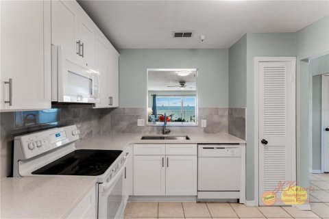 Copropriété à vendre à Madeira Beach, Floride: 2 chambres, 111.48 m2 № 1882772 - photo 14