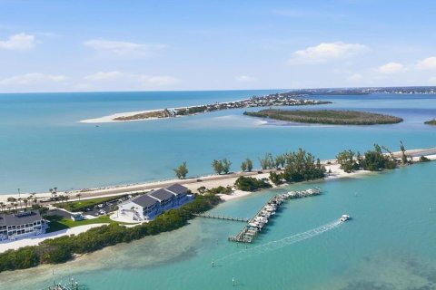 Condominio en Boca Grande, Florida, 2 dormitorios  № 2423744