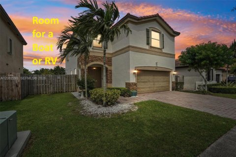 Casa en Homestead, Florida 4 dormitorios, 244.33 m2 № 2244483