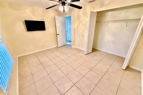 Casa en venta en Deltona, Florida, 3 dormitorios, 163.14 m2 № 2157117 - foto 27