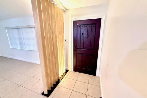 Casa en venta en Deltona, Florida, 3 dormitorios, 163.14 m2 № 2157117 - foto 6