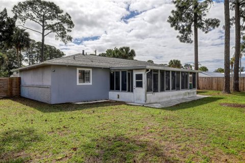 House in PORT ST. JOHN in Cocoa, Florida 3 bedrooms, 135.27 sq.m. № 2166632 - photo 28