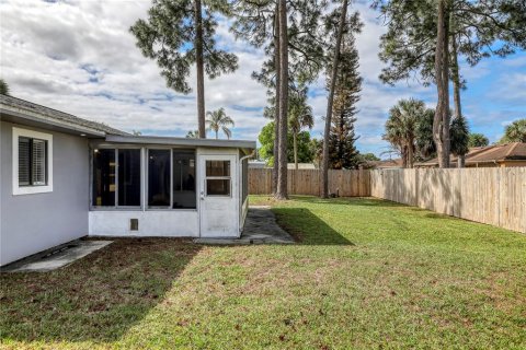 House in PORT ST. JOHN in Cocoa, Florida 3 bedrooms, 135.27 sq.m. № 2166632 - photo 29