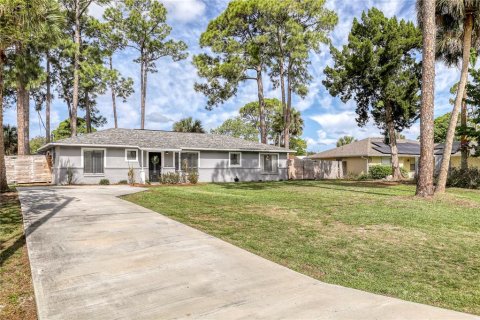 House in PORT ST. JOHN in Cocoa, Florida 3 bedrooms, 135.27 sq.m. № 2166632 - photo 3