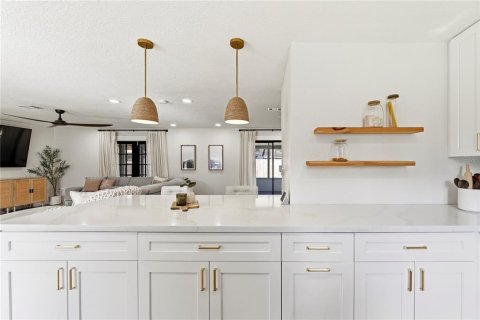House in PORT ST. JOHN in Cocoa, Florida 3 bedrooms, 135.27 sq.m. № 2166632 - photo 9