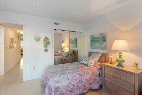 Condominio en venta en Largo, Florida, 2 dormitorios, 106.93 m2 № 2113600 - foto 18